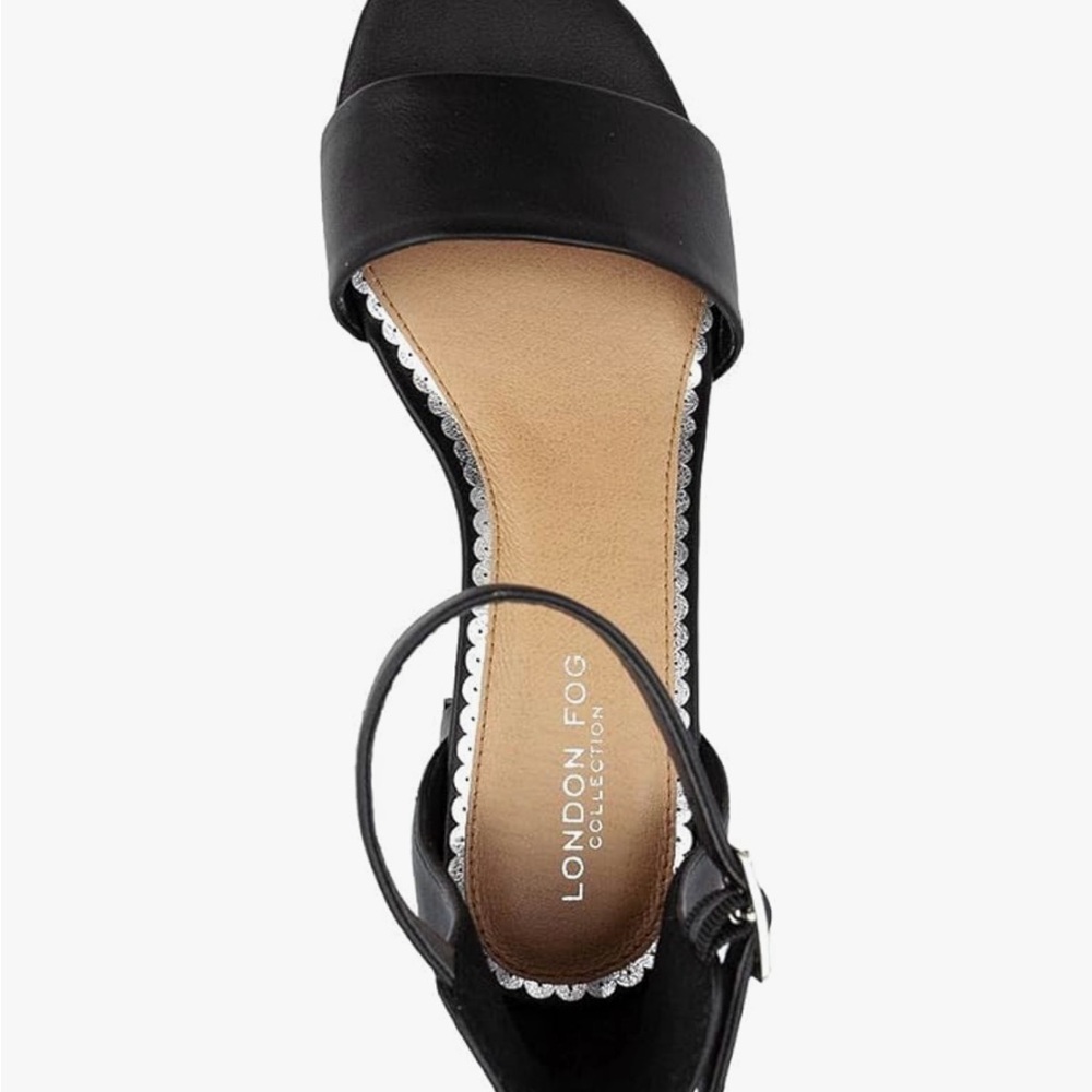 Black strap sandal